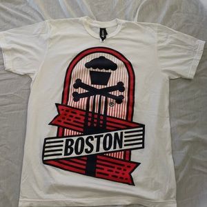 Johnny Cupcakes Boston Men's Large T-shirt
